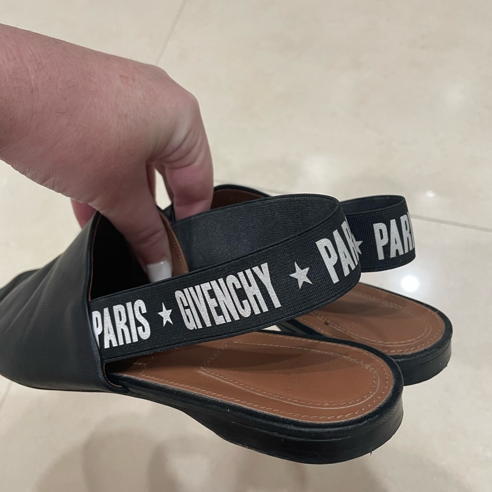 Givenchy flats